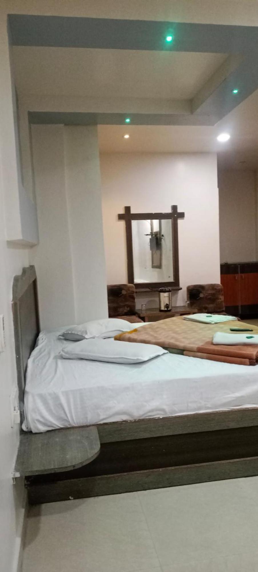 New Hotel Rajvihar Pachmarhī Εξωτερικό φωτογραφία