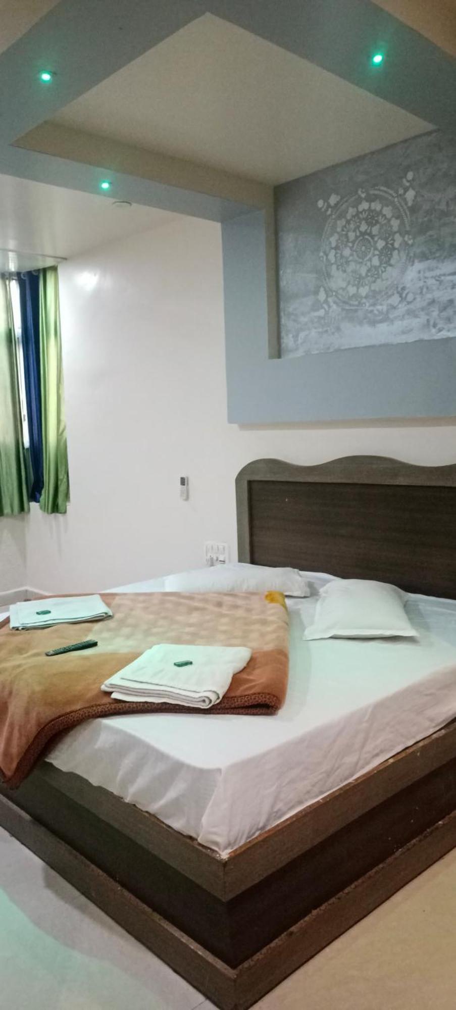 New Hotel Rajvihar Pachmarhī Εξωτερικό φωτογραφία